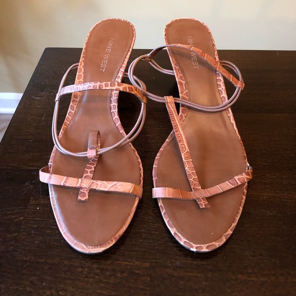 Nine West wedge sandal size 9 - Picture 2 of 2